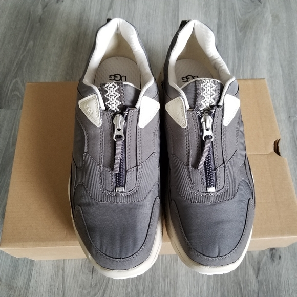 UGG CA805 ZIP Sneakers - Picture 4 of 9